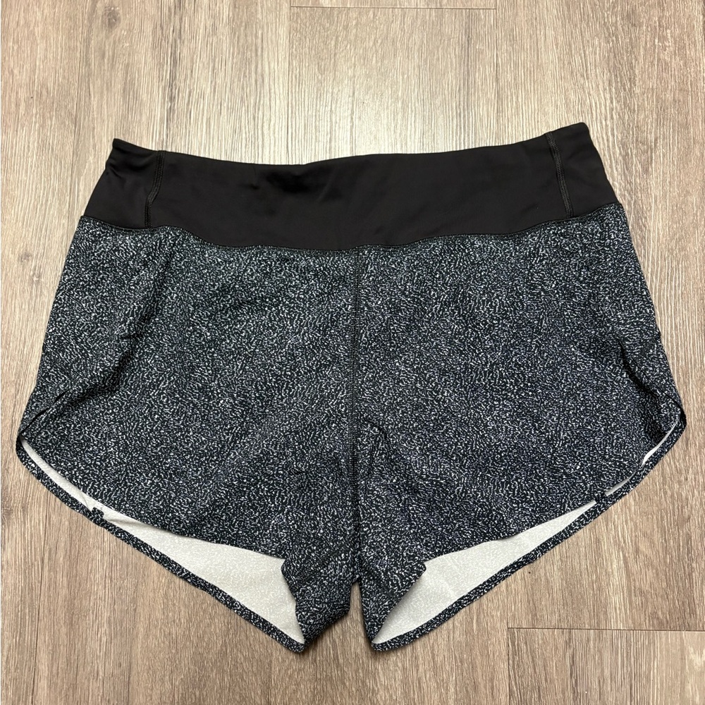 Athleta Run With It Shorts 3” Women’s Black Static Running Sz medium